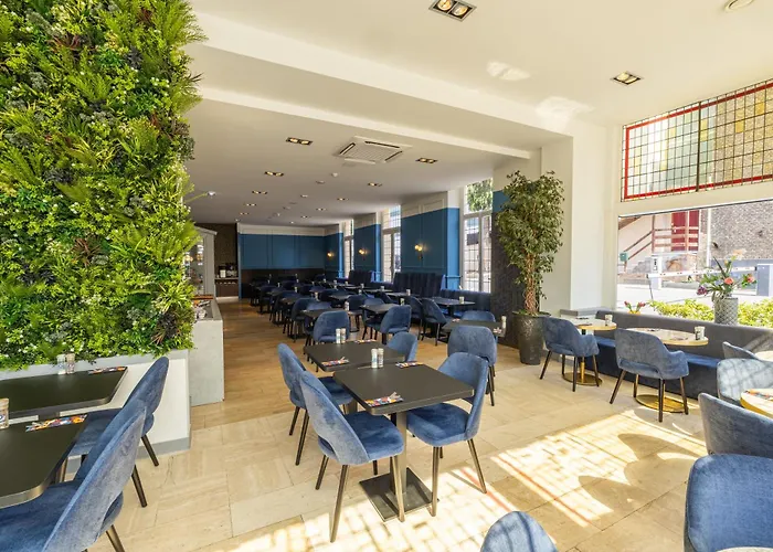 Resort: Atlas Hotel